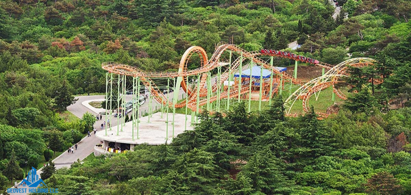 منظره شگفت انگیز تفلیس از بالای کوه متاتسمیندا