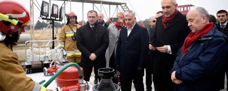 لهستان تجهیزات آموزشی را به گرجستان هدیه می دهد